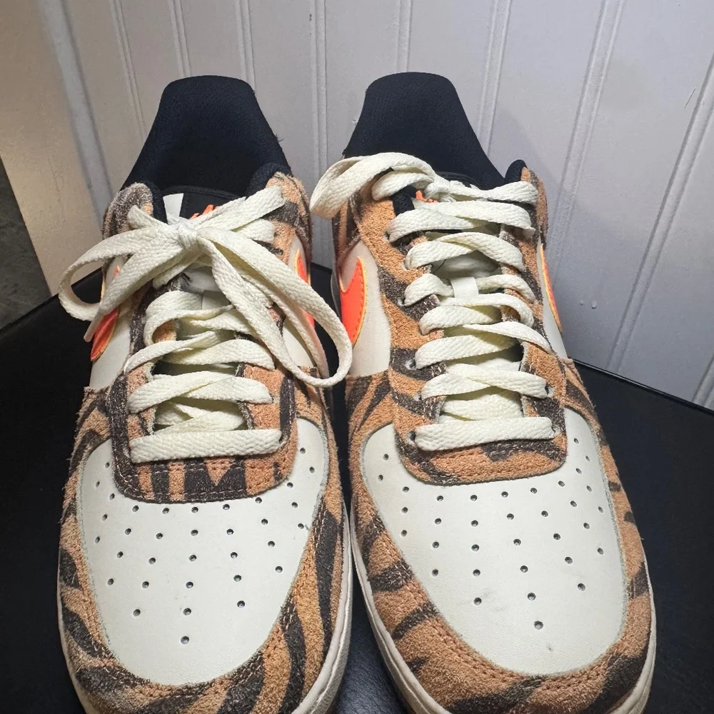 Nike Airforce 1 Safari - Picture 2 of 4